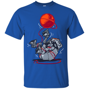 Cat-At Loves Yarn! T-Shirt